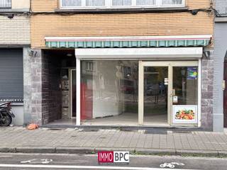 Ground floor commercial space with storefront – JetteDiscover this robust commercial space conveniently located in Jette. With a usable area of...