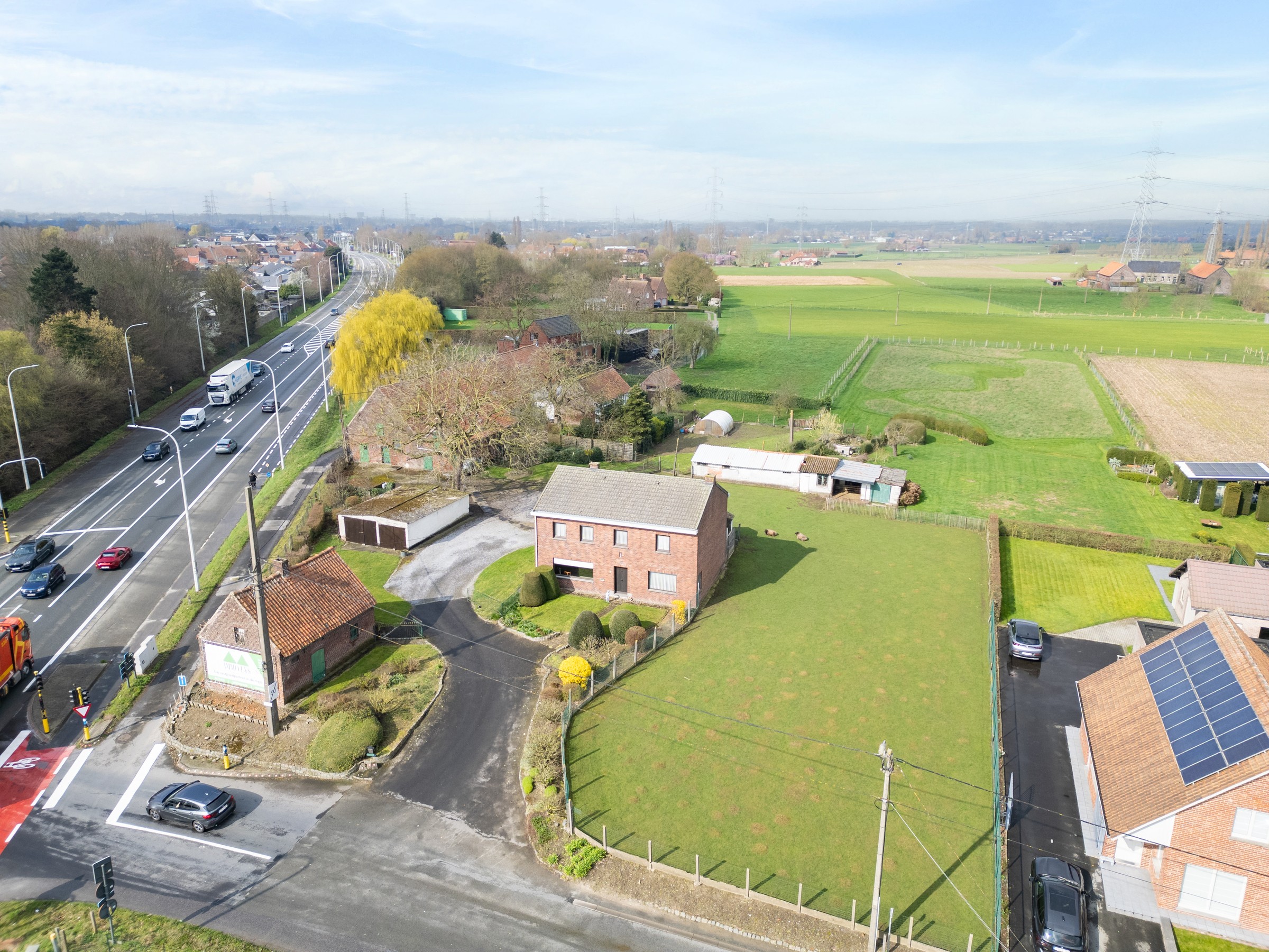 Ruim perceel met commerciële ligging langs Rijksweg/N36 - foto 3