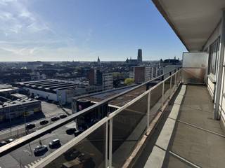 Welkom in dit charmante appartement in het hart van Mechelen. Dit appartement beschikt over een ruime, lichtrijke living en twee slaapkamers...