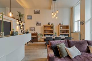 Stijlvol en lichtrijk appartement met 2 slaapkamers gelegen in een rustige wijk op het geliefde Zuid in Antwerpen. Het appartement bevindt zich...