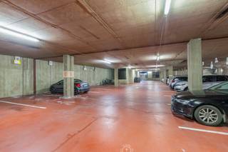 Garage for sale in Sint-Niklaas
