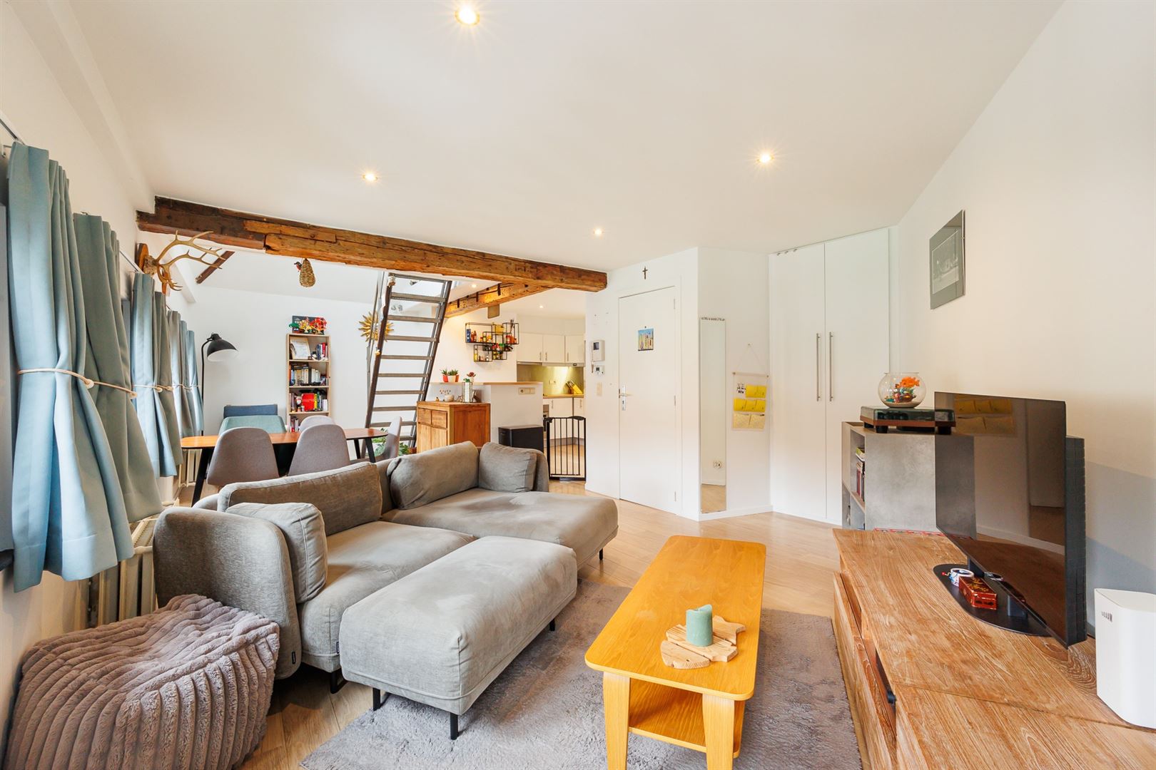 INSTAPKLAAR DUPLEX APPARTEMENT IN CENTRUM ANTWERPEN (2000) - foto 4