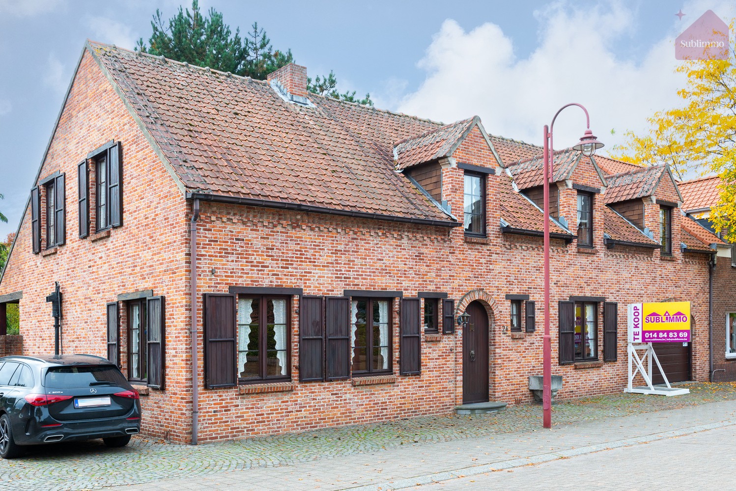 Ruime gezinswoning met 6 slaapkamers op een uitzonderlijk groot perceel van 21a 73ca - foto 2