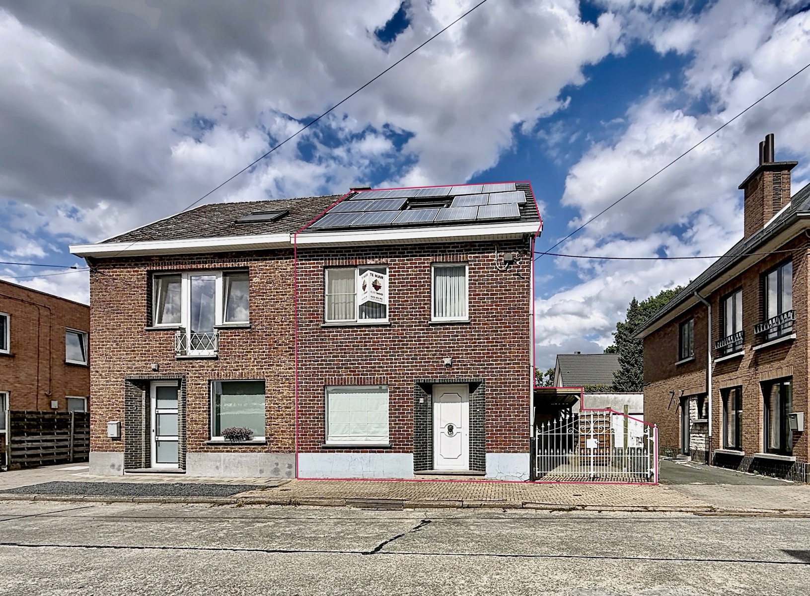 Instapklare HOB met 3 SLPK, Tuin én garage!Voor een bezoek en/of meer info kan u ENKEL contact nemen via mail : info@kurtimmo.be