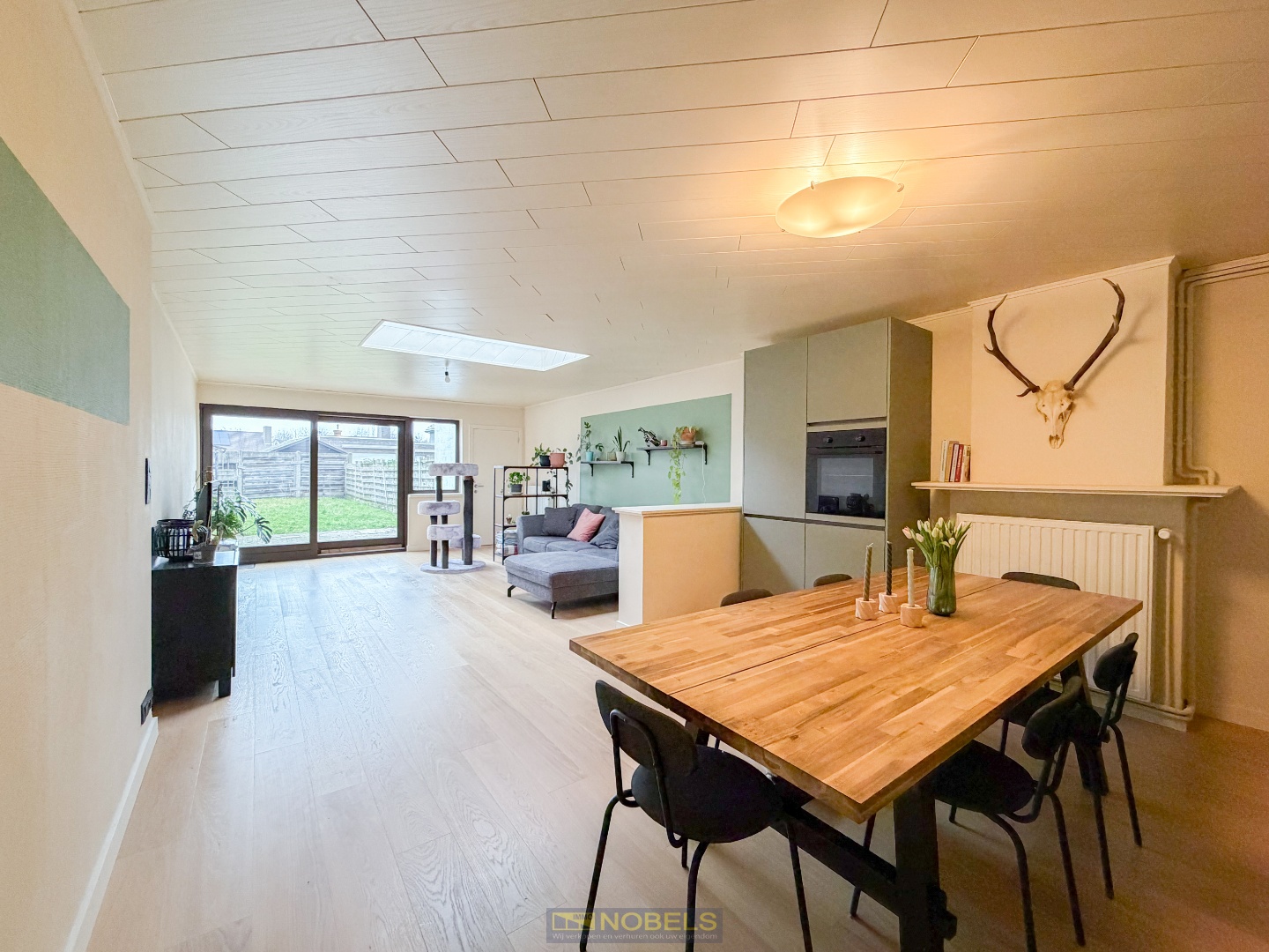 Te koop, Instapklare starterswoning met tuin op centrale ligging te Deinze! - foto 4