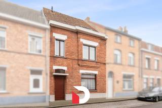 Gelegen in de Sint-Baafsstraat te Sint-Andries, geniet deze woning van een vlotte bereikbaarheid naar het centrum van Brugge, belangrijke...