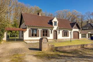 RUIME, STATIGE VILLA MET 330 M2 BEWOONBARE OPPERVLAKTE OP PERCEEL VAN 09A30CA VLAKBIJ HET CENTRUM VAN BERINGEN.Bent u op zoek naar een ruime woning...