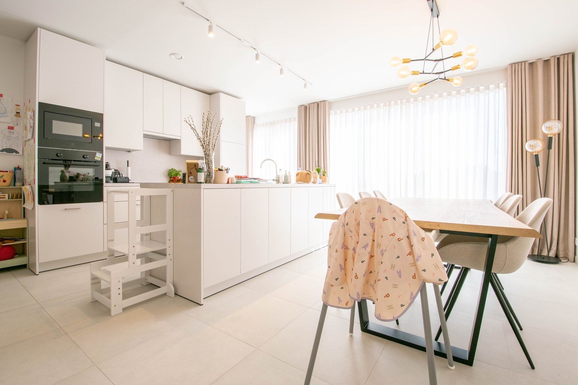 Nieuwbouwappartement met 2 slaapkamers in hartje Sint-Gillis-Waas! - foto 4