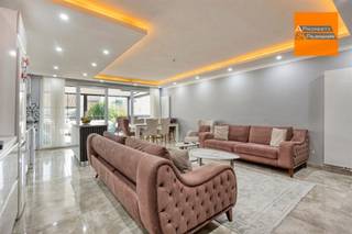 Deze recente en uitstekend gelegen woning te Diegem is opgedeeld in twee volwaardige woongelegenheden en is perfect geschikt als kangoeroewoning...