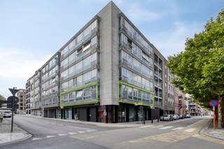 Bent u op zoek naar een ruim appartement op een centrale toplocatie? Dit appartement op de eerste verdieping, met zicht op de Sint-Amandskerk en...