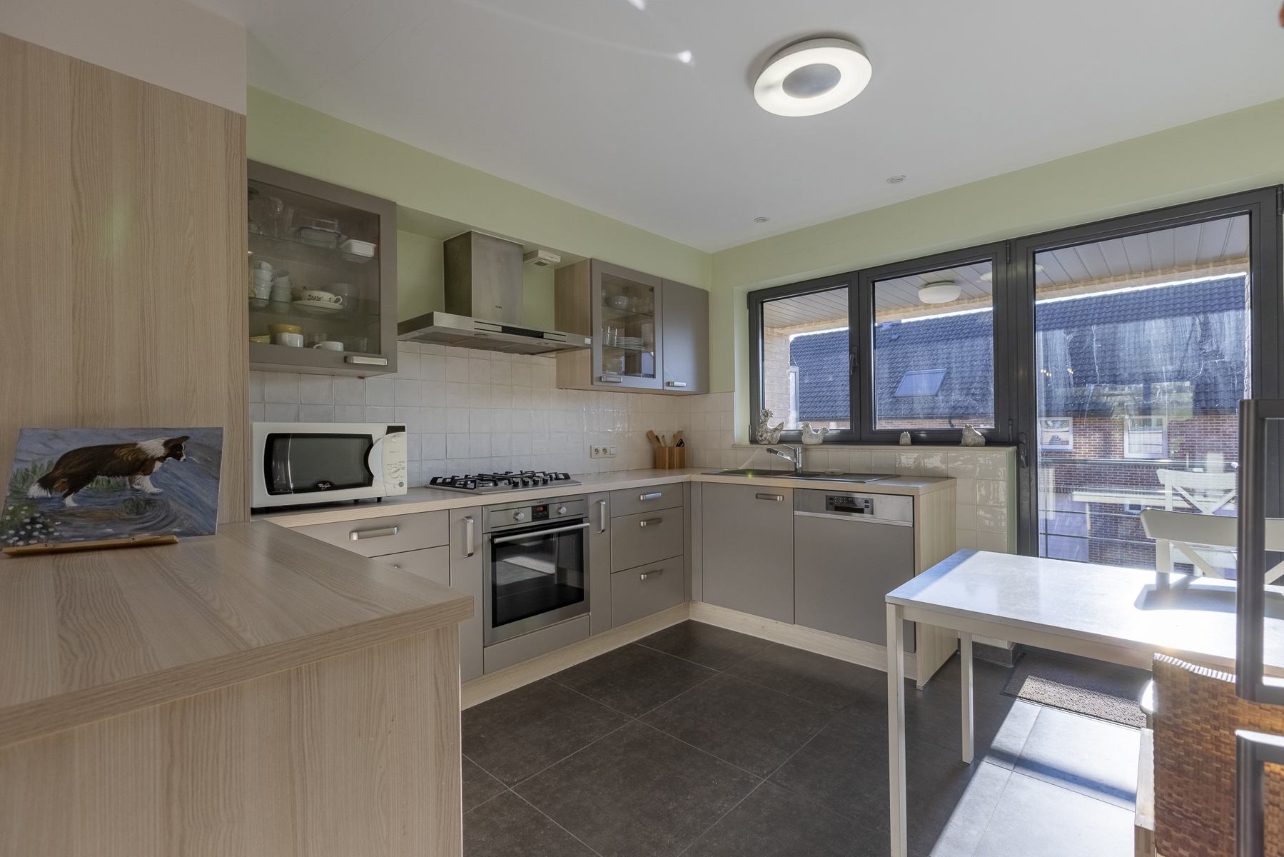 Recente gezinswoning met 3 slaapkamers nabij centrum Dilbeek - foto 5