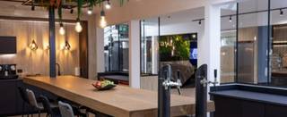 <p>These modern office spaces are located in a business center, ideally situated just 20 minutes from Brussels and 5 minutes from Brussels Airport. The location is easily accessible by car via the R0.</p>
<p>There are various office spaces available, spread across two buildings on the site.</p>
<p>The available office sizes start from 40m² and can be flexibly adjusted to meet the needs of your business. The rent includes all costs (common areas, energy, internet, cleaning, etc.). </p>
<p>Parking available.</p>