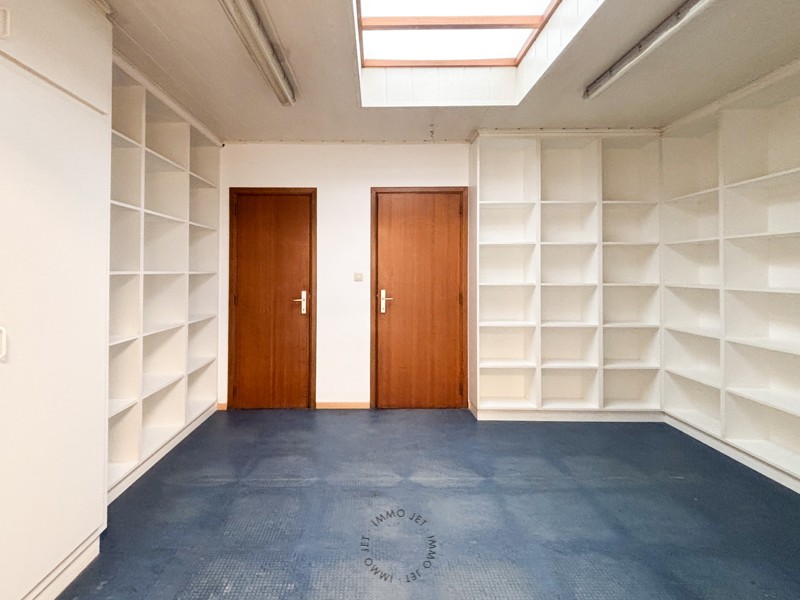 Commercial à louer à Beveren-Kruibeke-Zwijndrecht - photo 4