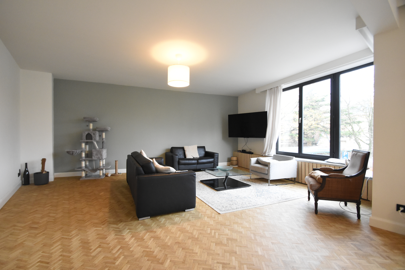 Gerenoveerd en lichtrijk appartement van 115 m² in het hart van Zwijndrecht - foto 4