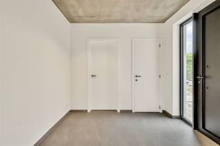 Ontdek deze sublieme nieuwbouw 3-gevel villa, gelegen in de charmante Mijnwerkersstraat 17, in het landelijke Zottegem. Deze moderne woning biedt...