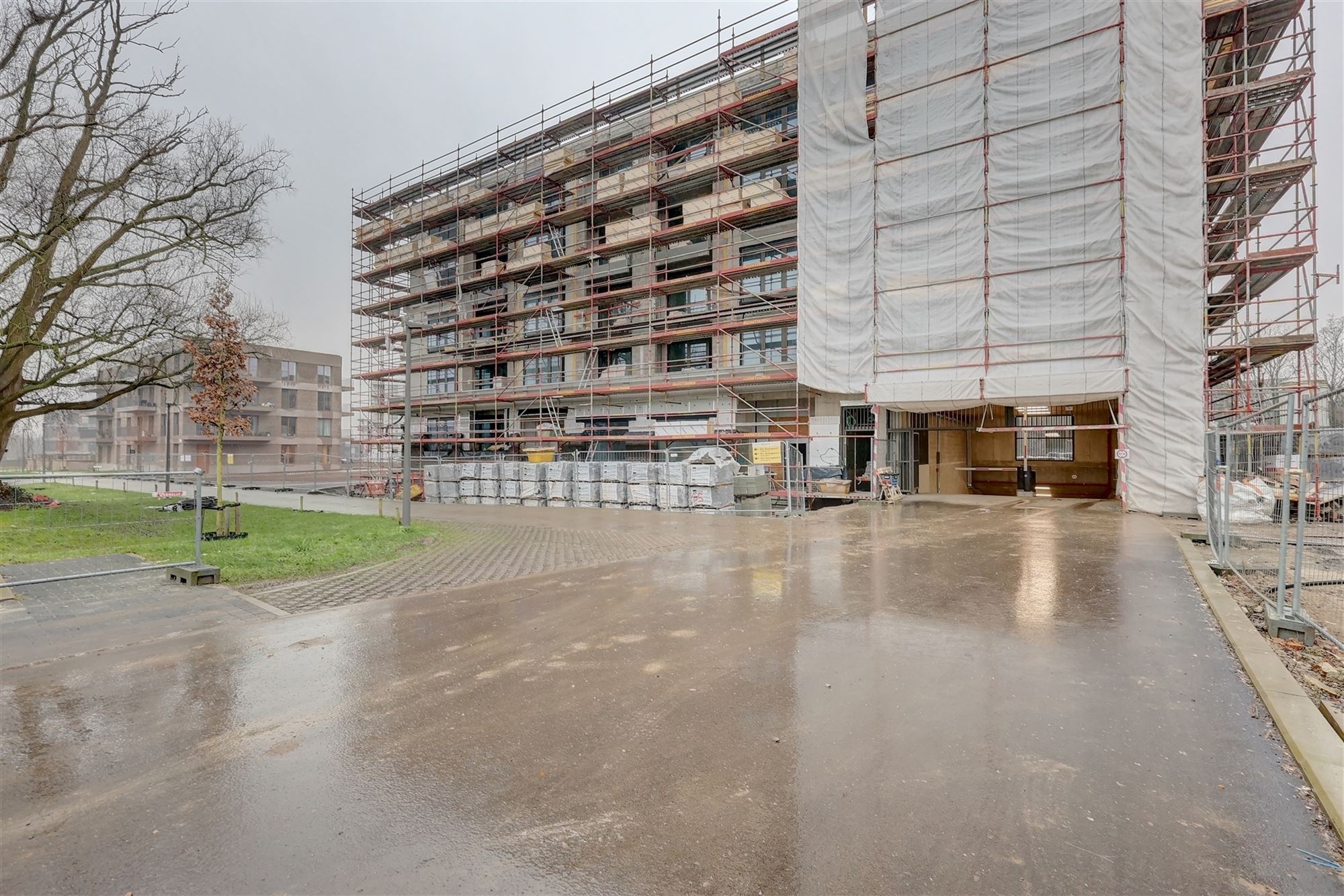 Staanplaats + kelderberging te huur in Wilrijk - foto 5