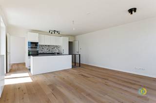 PARKLANE - TOUR & TAXIS: Dit mooi appartement is gelegen op de vierde verdieping van een nieuwbouwcomplex met lift en biedt de perfecte locatie...