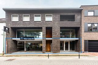 Commercieel gelijkvloers van 475 m² in MerchtemOp zoek naar een de ideale handelsruimte voor uw onderneming? Ontdek deze commerciële ruimte van maar...