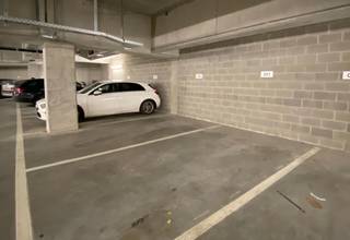 Parkeerplaats in ondergrondse parking in Gent te koop. De parkeergarage is gelegen aan de Nieuwevaart.De parkeerplaatsen zijn onmiddellijk...