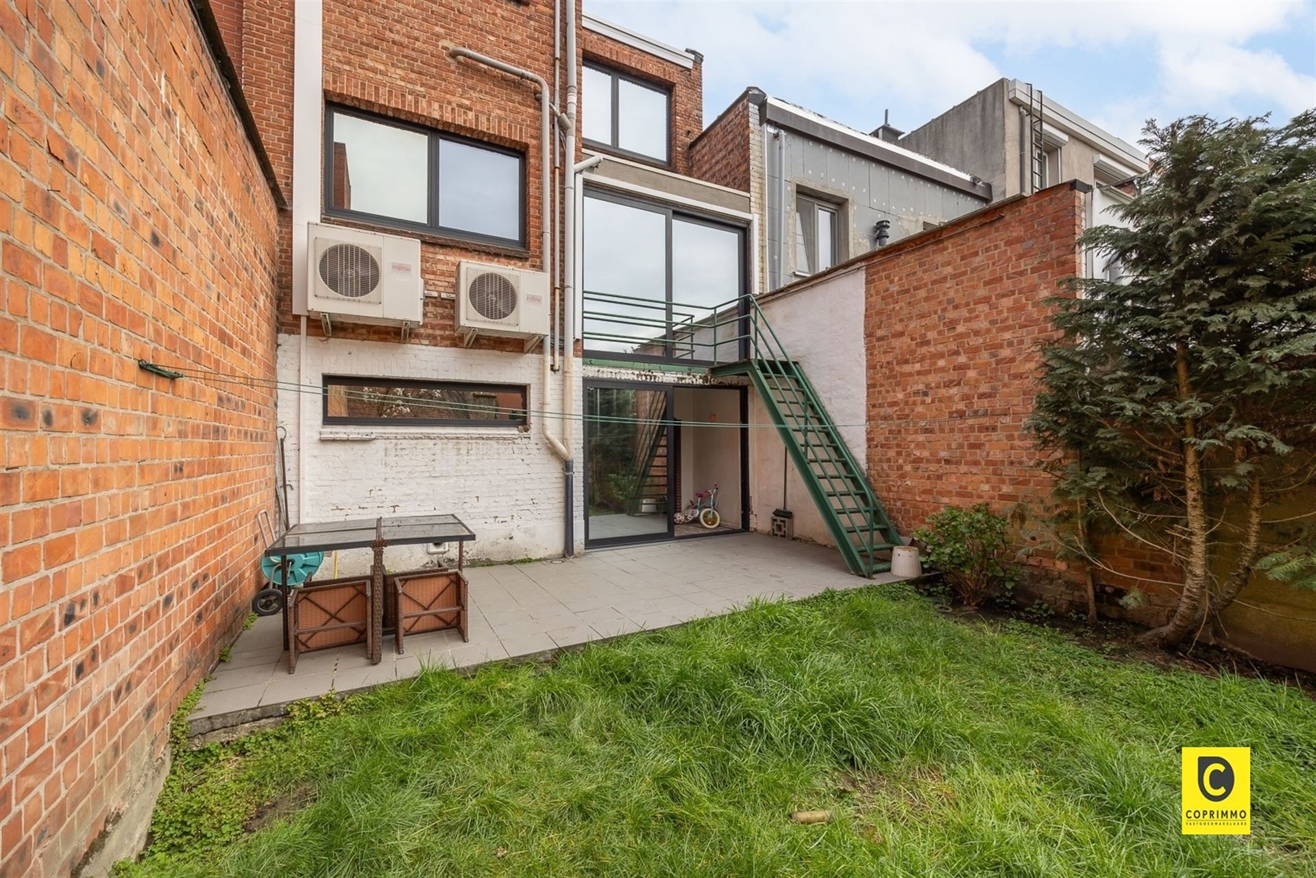 Woning met ruime zuidgerichte tuin - foto 4