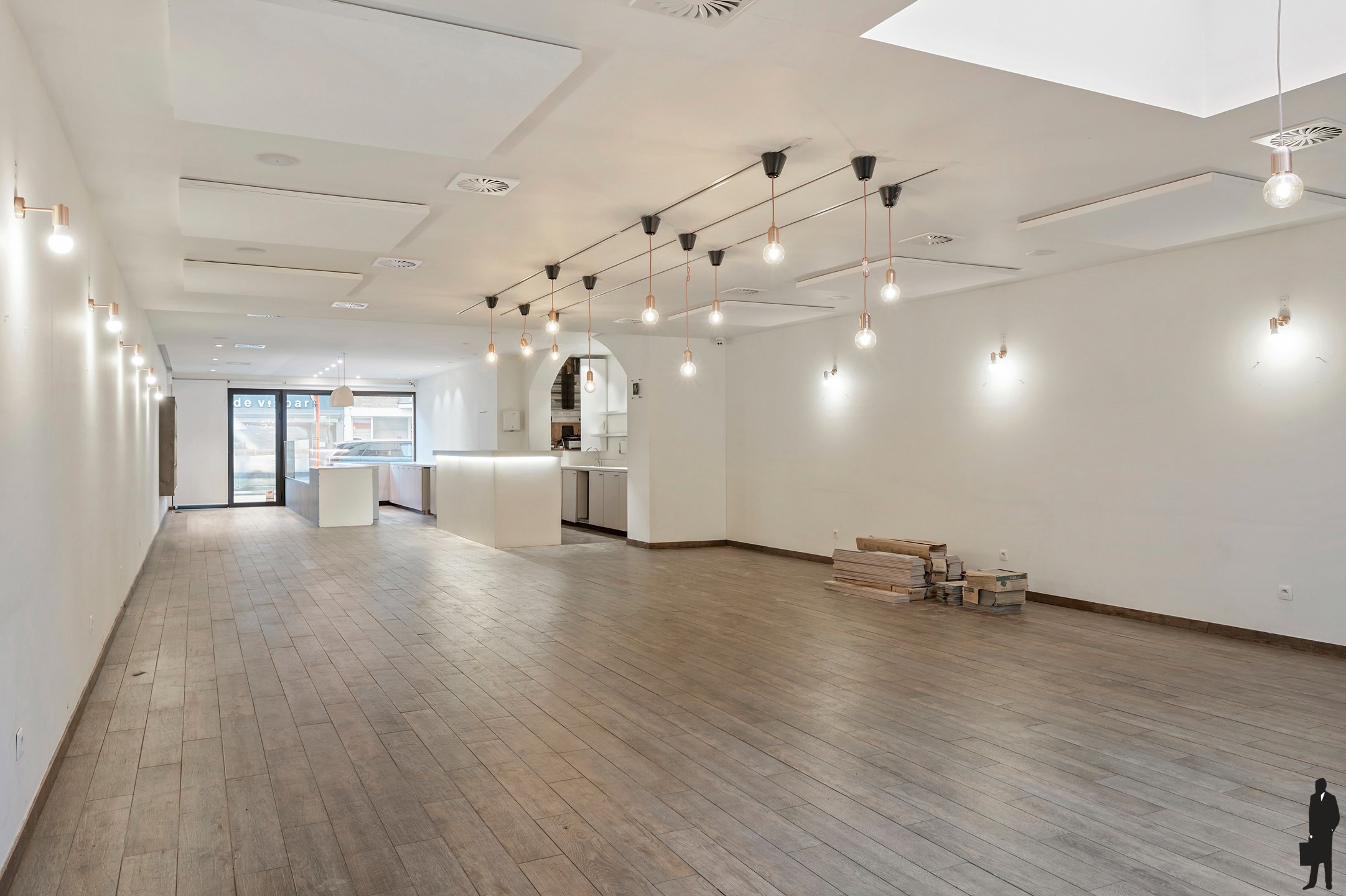 Een handels gelijkvloers gelegen in het centrum van Brasschaat! - foto 3