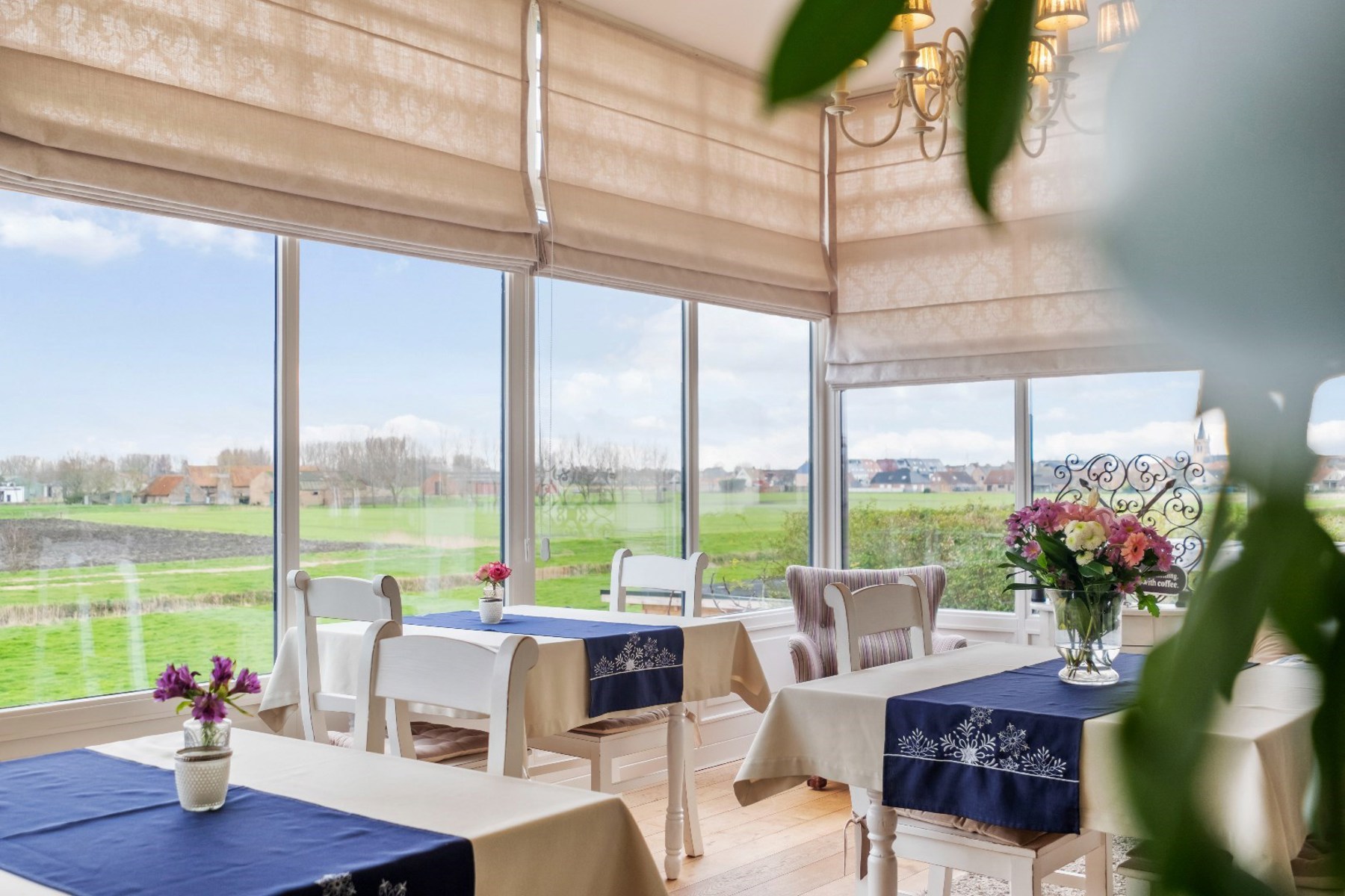 Unieke, rustig gelegen villa bij het strand te Middelkerke. - foto 5