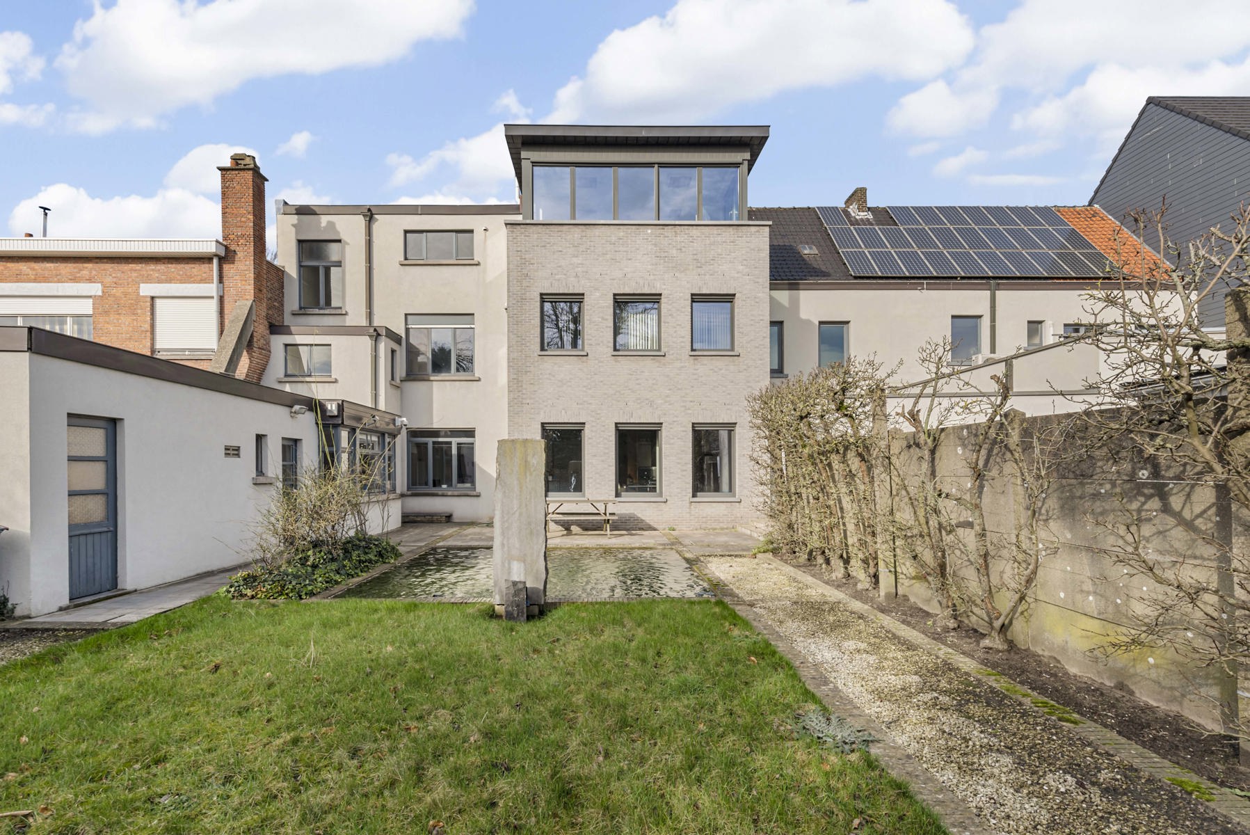 Instapklaar kantoorgebouw met vele mogelijkheden - foto 2