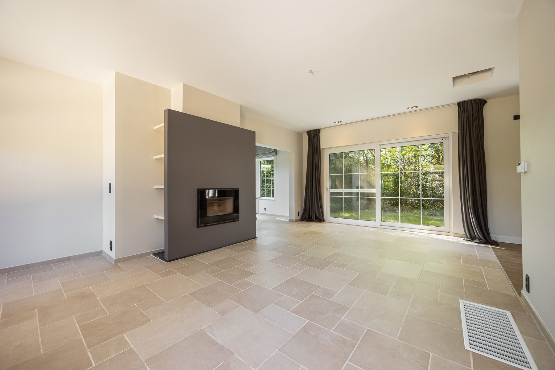 Luxueus afgewerkte villa met zwembad - foto 5
