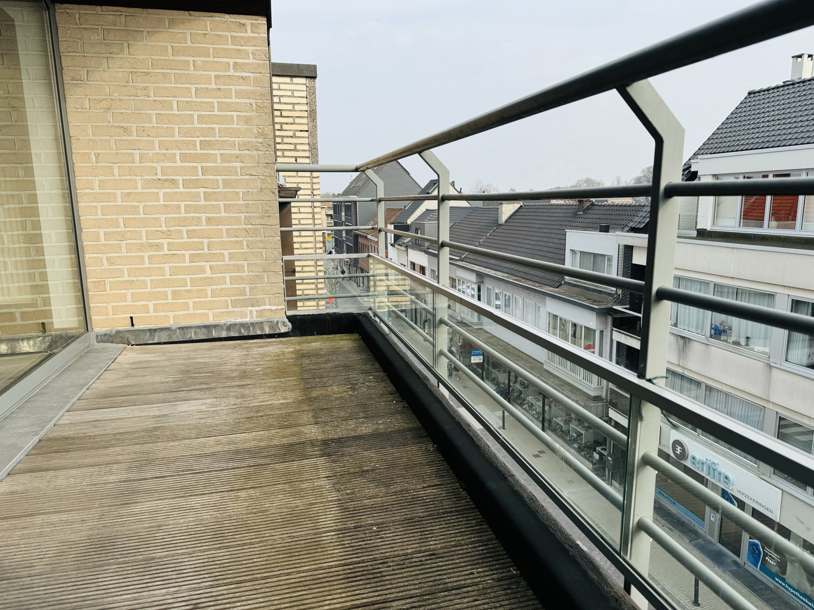 Lichtrijk appartement met 3 slaapkamers in centrum Temse.  - foto 3