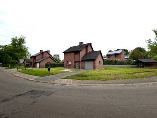 Bent u op zoek naar een comfortabele en instapklare woning in een rustige omgeving? Dit charmante pand aan de Oosterwennel in Genk biedt alles wat...