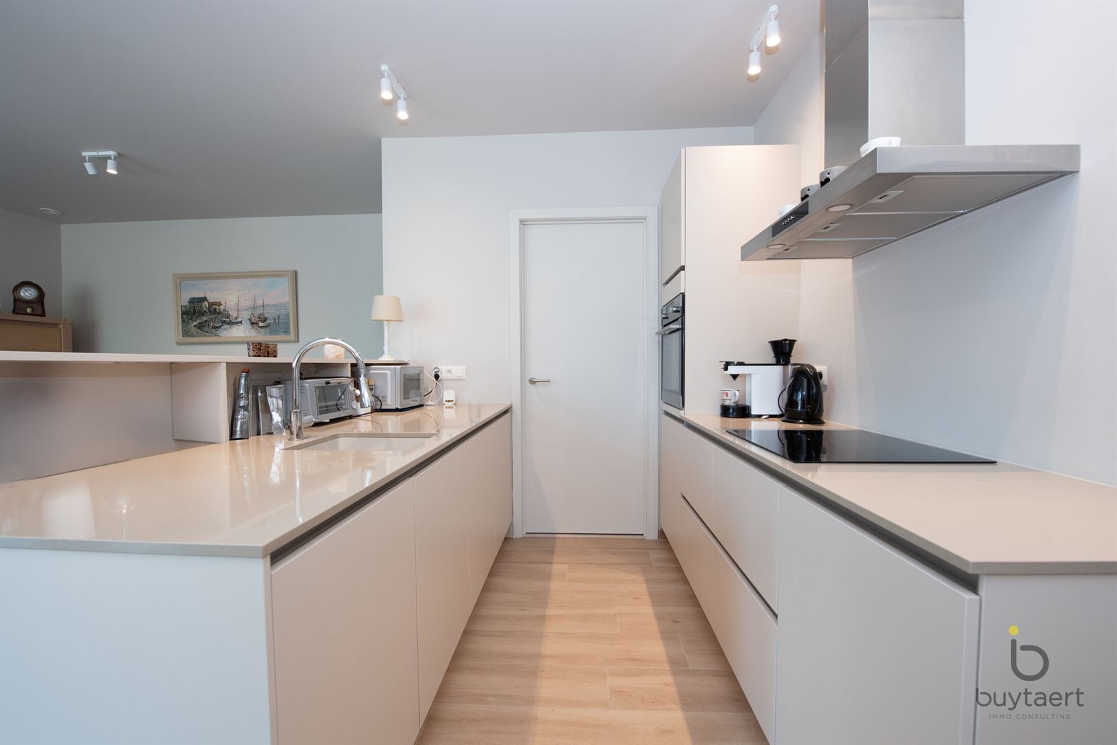 Recent 3 slaapkamer appartement met gezellig terras te Sint Antonius. - foto 5