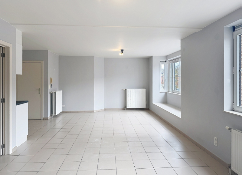 Lichtrijk appartement met 2 slaapkamers en terras - foto 3