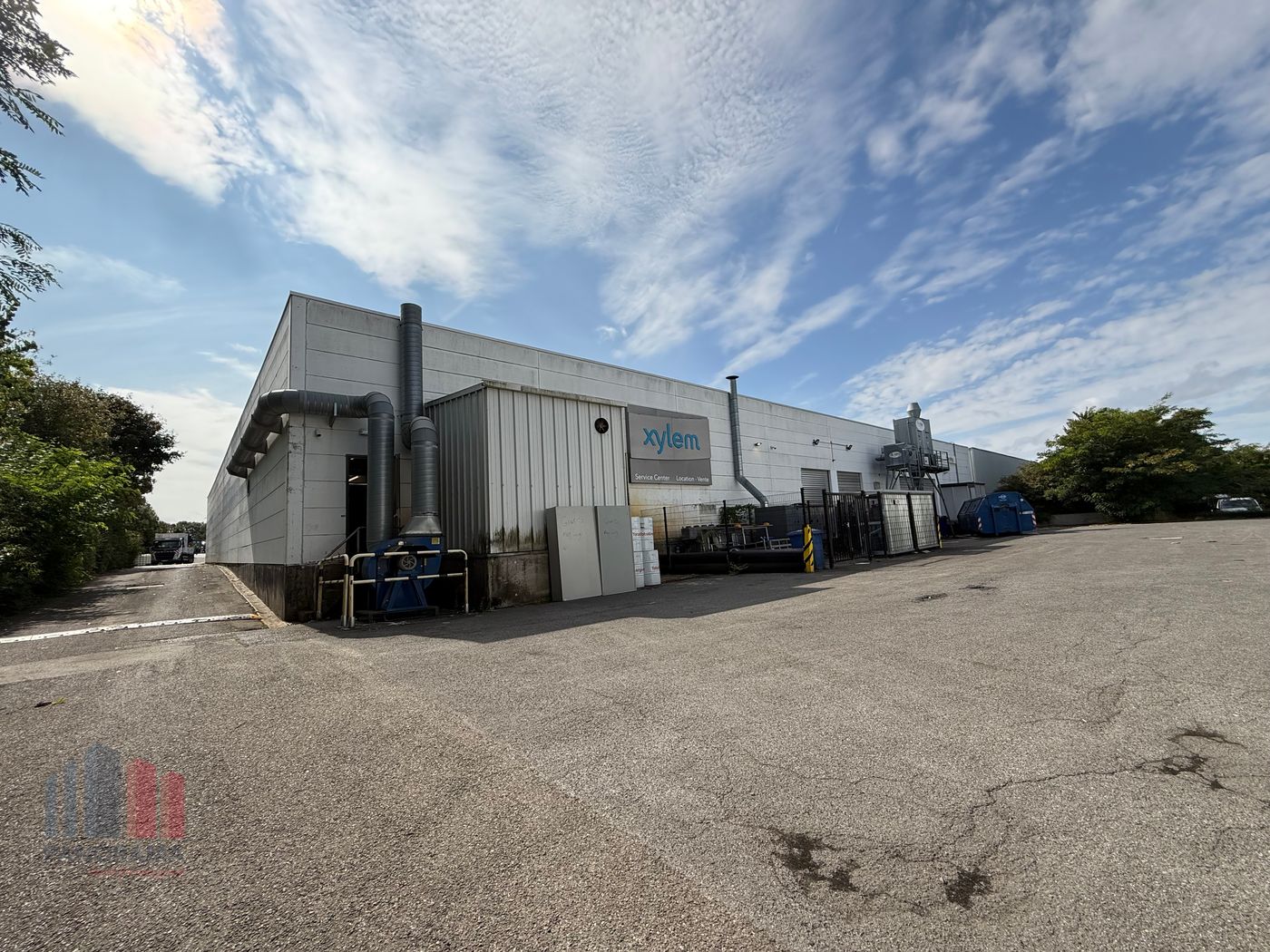 2.377 m² d’entrepôt + 694 m² de bureaux en EMPLACEMENT PRIME à Zaventem - photo 1