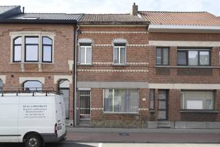 Ben je op zoek naar een woning met karakter en renovatiemogelijkheden op een rustige ligging in Kruibeke?Dan is deze charmante woning misschien wel...