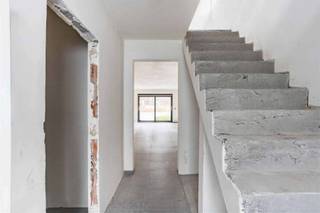 Maison neuve prête à emménager à Sint-Katherina-LombeekVous recherchez une maison neuve élégante et économe en énergie avec trois chambres complètes...