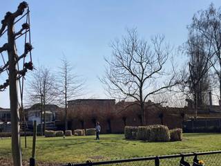 Benedenverdieping INCLUSIEF garagebox.260.000+25.000Instapklaar Appartement – Centraal, rustig & vol comfort! - Perfecte ligging in een levendige...