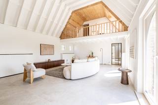 Uitzonderlijk grote fermette, volledig vrijstaand, gelegen in het mooie Lissewege. Deze gerenoveerde woning situeert zich op een perfect...