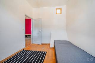 Duplex 3 slaapkamers ideaal gelegen in Doornik.Samenstelling:• Op het eerste niveau: inkomhal met apart toilet, woonkamer, ruime eetkamer met open...