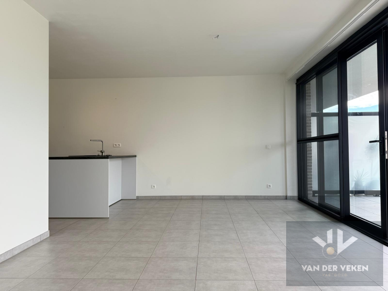 Rustig gelegen 2 slaapkamer appartement! - foto 4