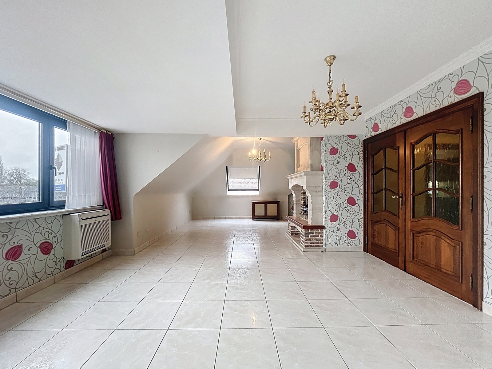 Centraal gelegen én Ruim dakappartement met 2 SLPK! - foto 2