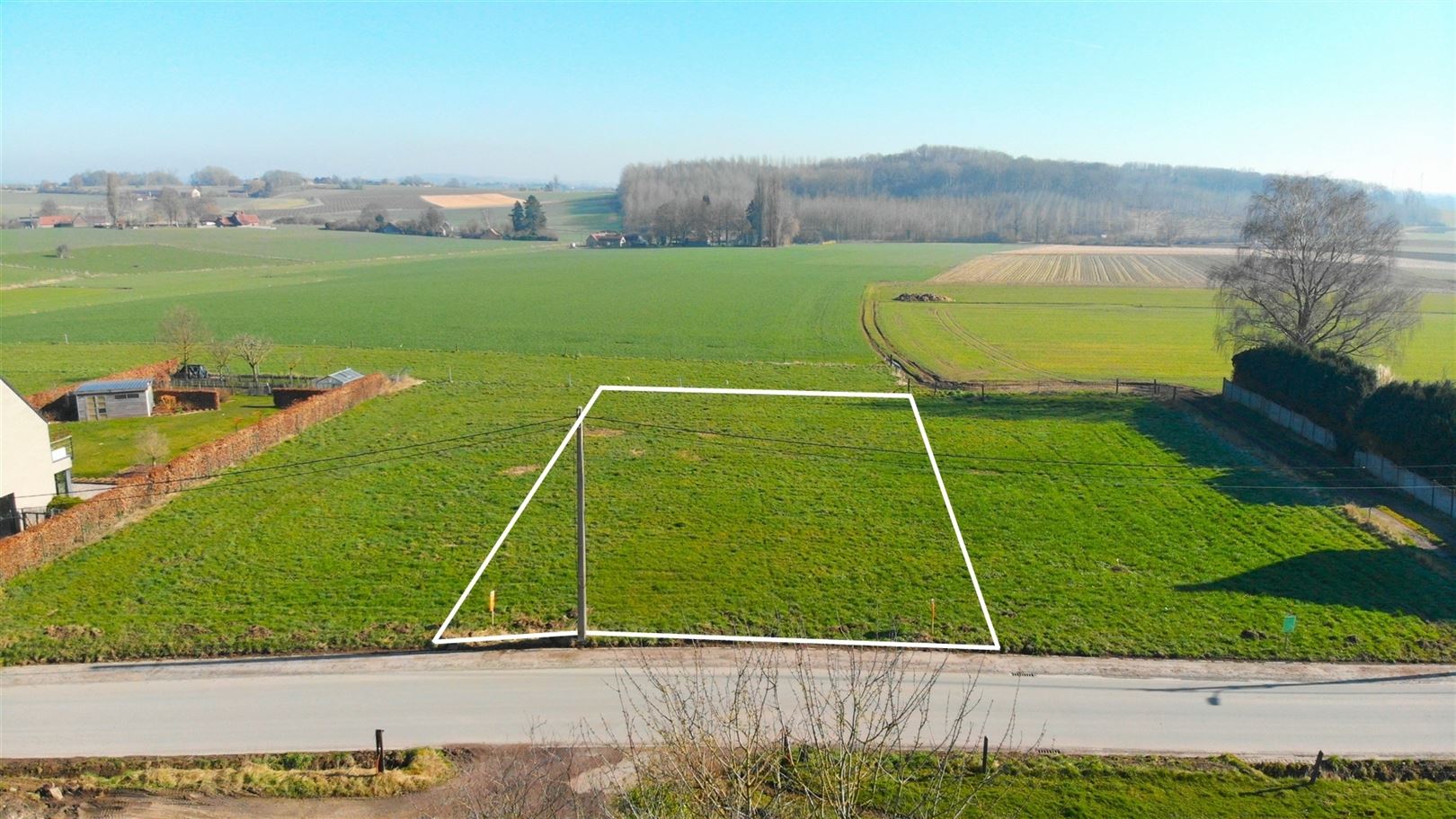 landelijke en rustig gelegen villagrond (1211 m²) voor villa - foto 1