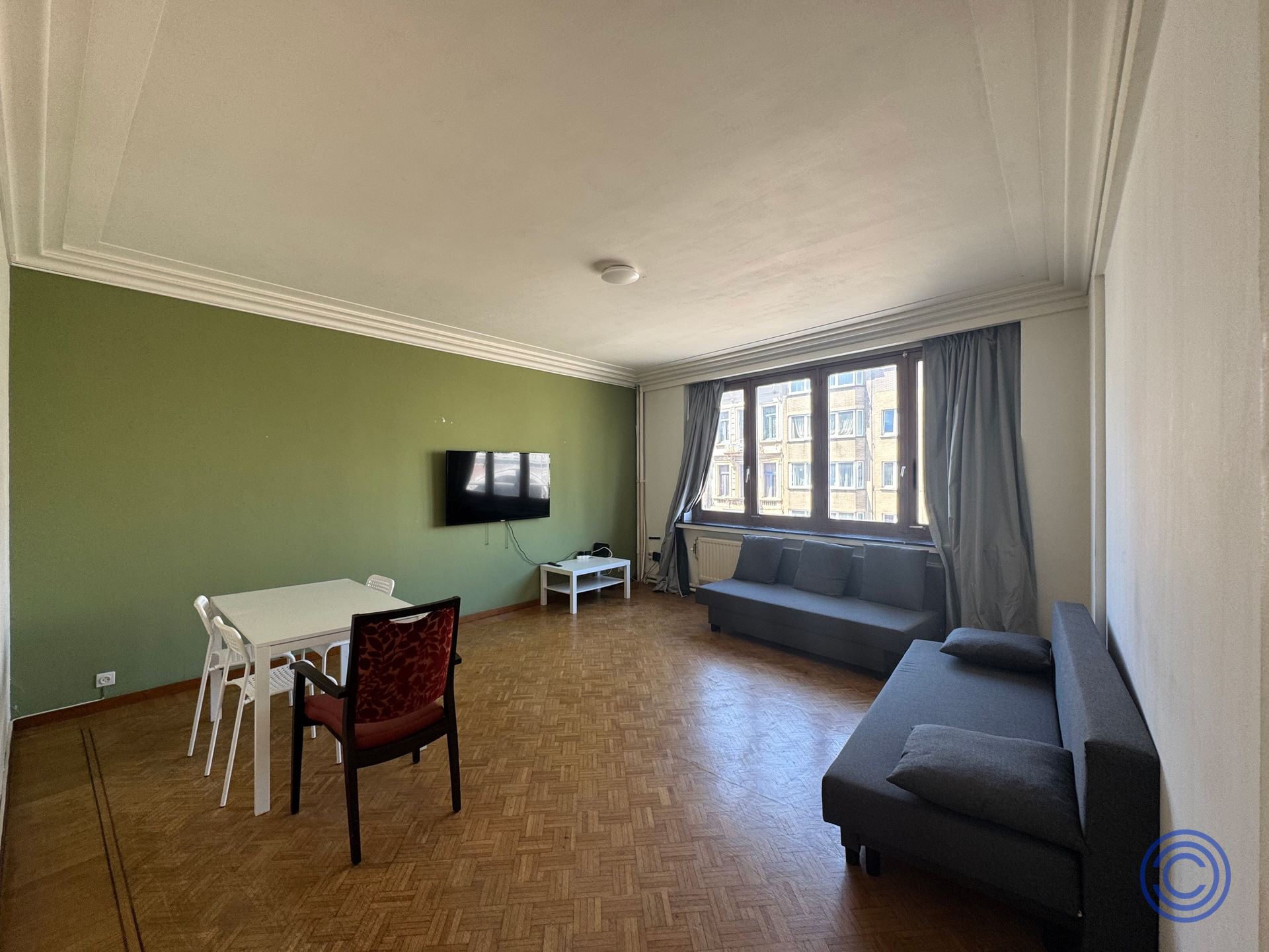 Ruim 4-slaapkamerappartement op centrale locatie! - foto 3