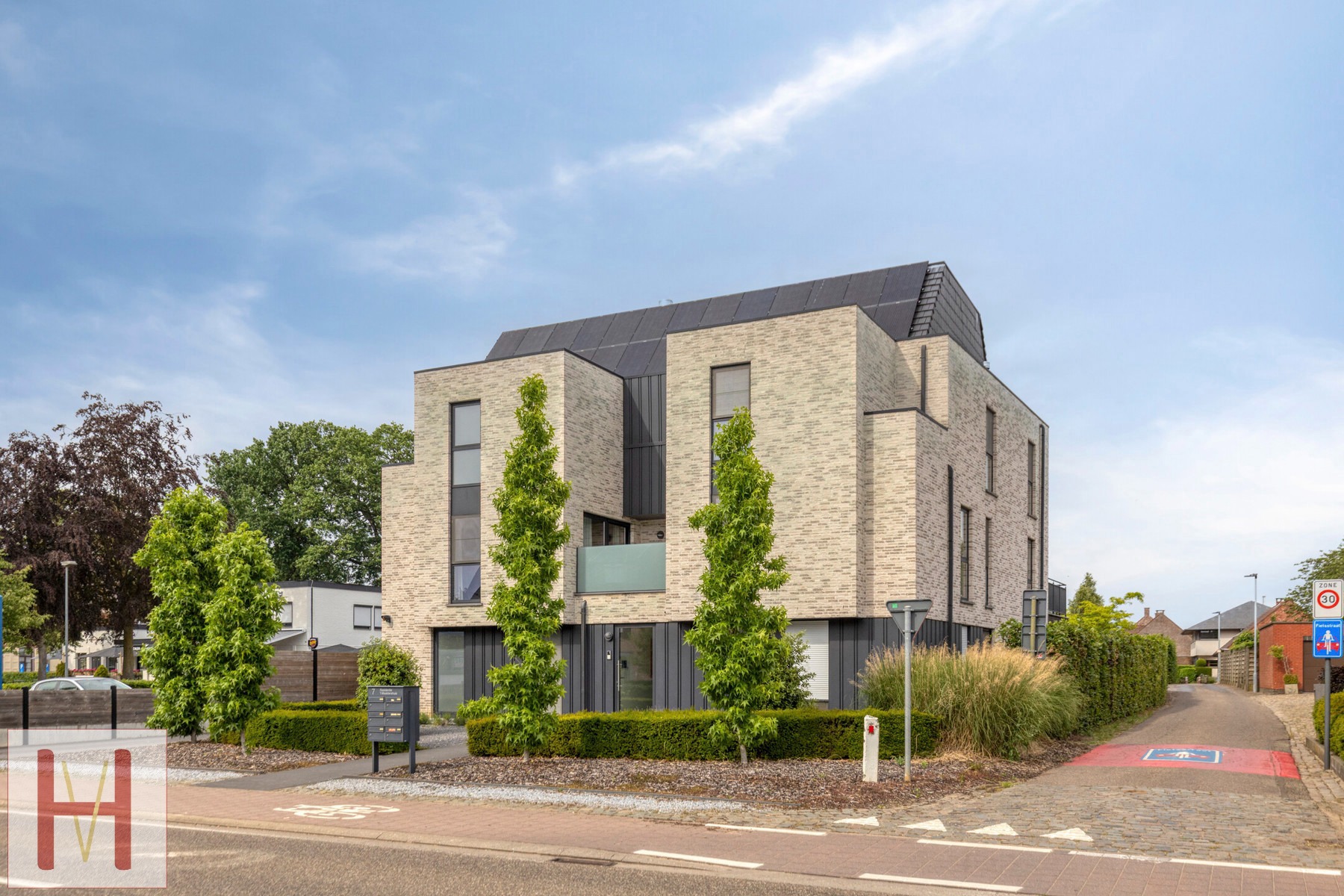 BEN-appartement met 2 slaapkamers, terras en garagebox. - foto 1