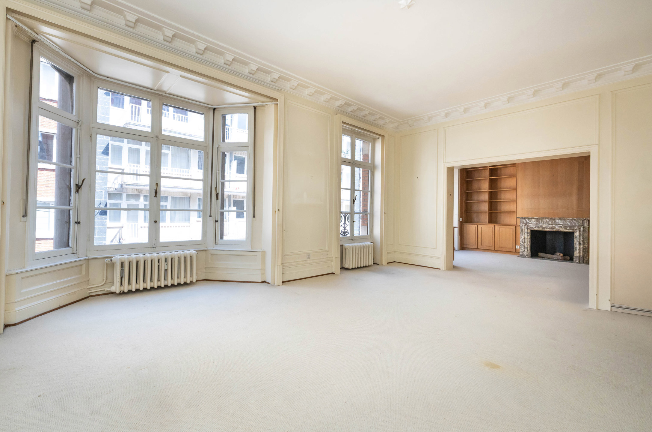 Apartment for sale in Ixelles with 4 bedrooms - photo 3