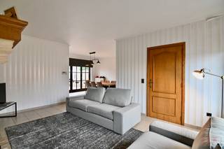 Deze charmante halfopen bebouwing is gelegen in het centrum van het pittoreske Velm, op wandelafstand van openbaar vervoer, winkels, horeca en...