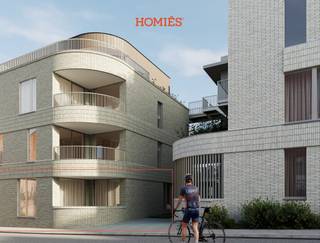 **6%BTW**Dit stijlvolle appartement maakt deel uit van het unieke woonproject Valléa. Hier geniet u van een perfecte balans tussen rust, natuur en modern wooncomfort. Het appartement bevindt zich op de gelijkvloerse verdieping en heeft een bewoonbare oppervlakte van 98m². Het appartement beschikt over een lichtrijke woonkamer met open keuken, die volledig naar eigen smaak kan worden afgewerkt. Aansluitend aan de leefruimte vindt u een zuidgericht terras van 6m². Verder omvat dit energiezuinige appartement een badkamer met keuze tussen inloopdouche of ligbad, een praktische bergruimte en twee volwaardige slaapkamers. De doordachte architectuur zorgt voor een optimaal ruimtegebruik met een moderne en exclusieve uitstraling. Met innovatieve technieken zoals een geothermische warmtepomp en zonnepanelen voldoet het aan de strengste normen op vlak van energiezuinigheid. Valléa combineert hedendaagse architectuur met een kleinschalige, exclusieve opzet. Geschikt voor zowel eigen bewoning als interessante investeringsopportuniteit. Wilt u meer weten? Plan uw werfbezoek of vraag meer informatie aan via Info@homies.be of 016 22 82 22.