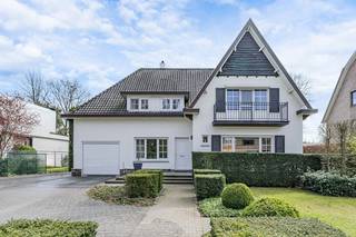 TROEVEN:+ Inpandige garage+ Prachtig uitzicht en veel privacy+ Strategische ligging in een groene omgevingBen je op zoek naar een woning met...