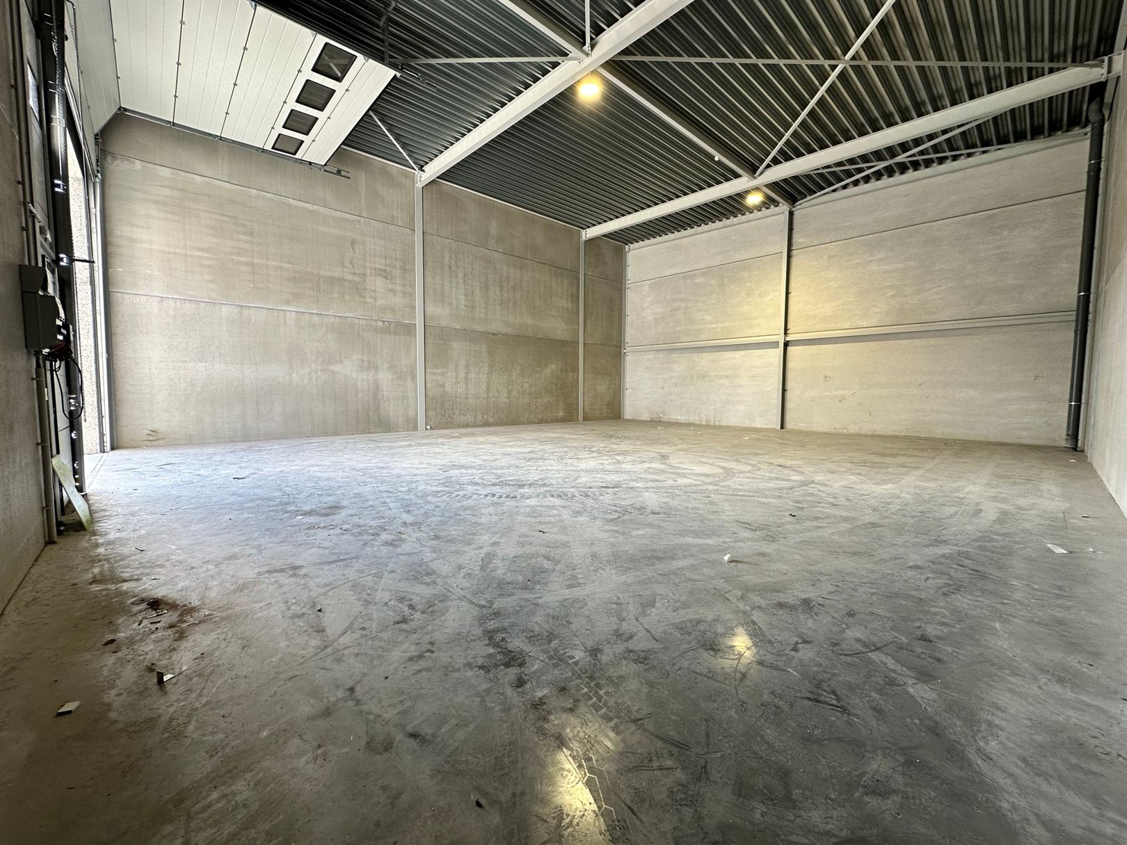 Nieuwbouw magazijn te huur 180 m² te Sint-Gillis-bij-Dendermonde (Unit 9). - foto 4
