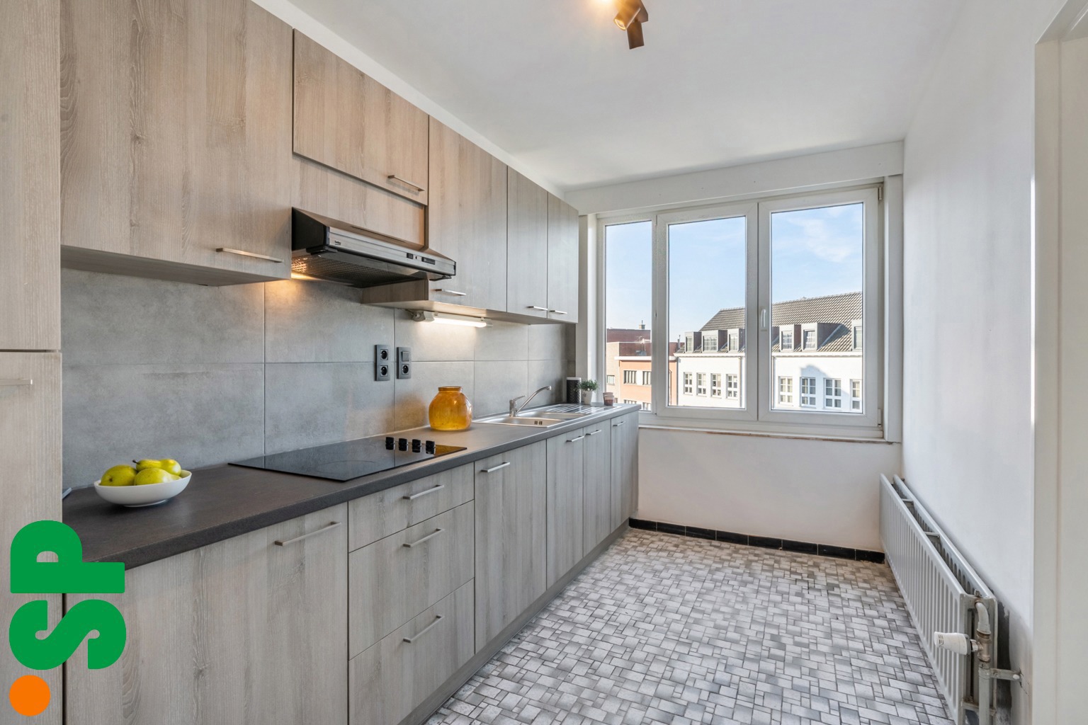 Instapklare penthouse met 2 slaapkamers en terras op toplocatie. - foto 4