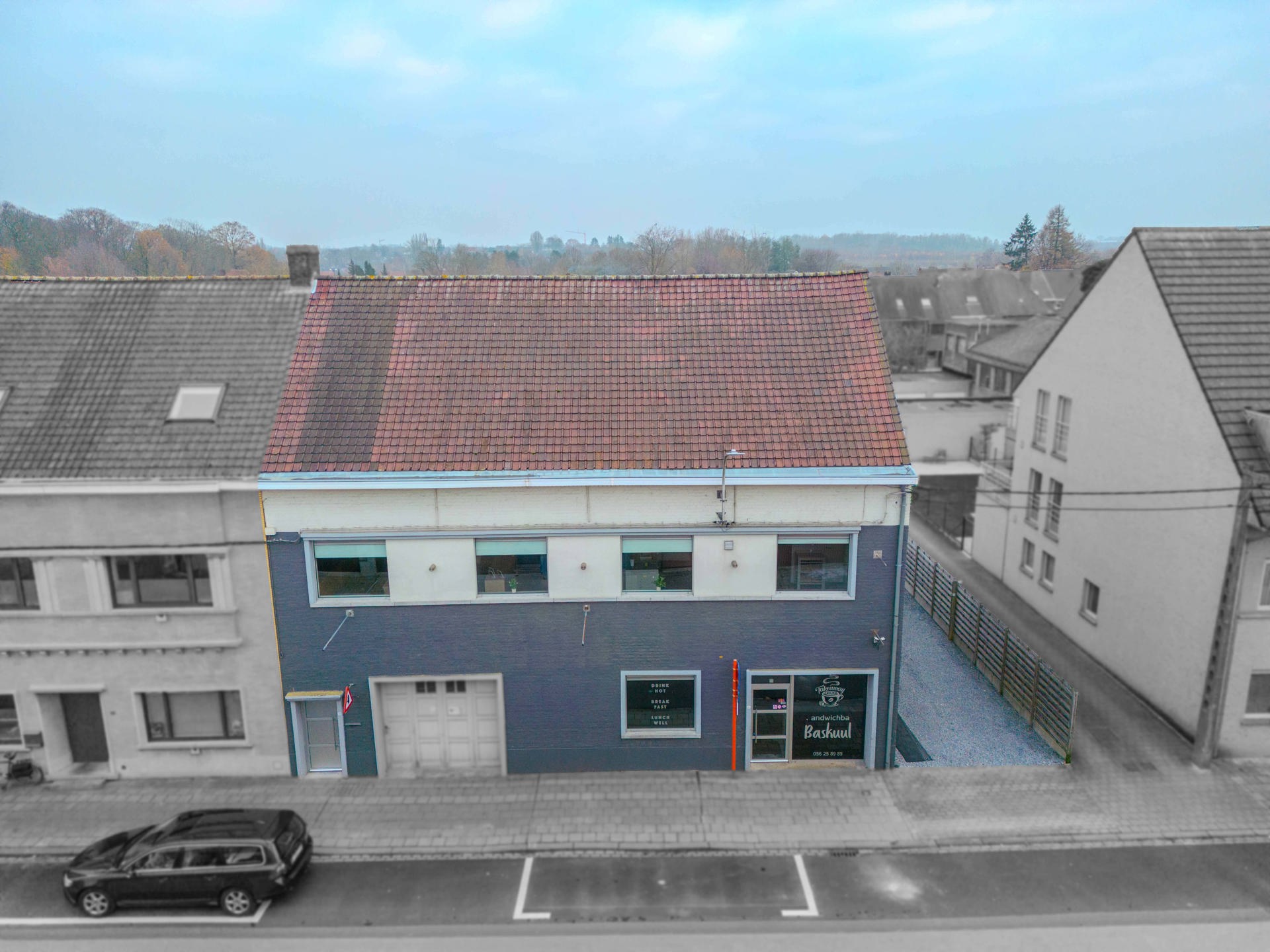 Duplex-appartement met handelszaak op commerciële ligging! - foto 2